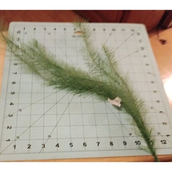 Artificial Fern Spray Branch Green Stem Wispy Feathery Foliage Floral Craft - Picture 2 of 5